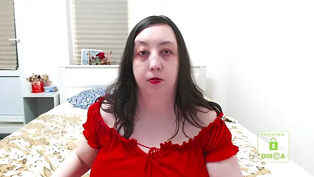 cute and hot online show from February 19, 2025, 3:49 pm