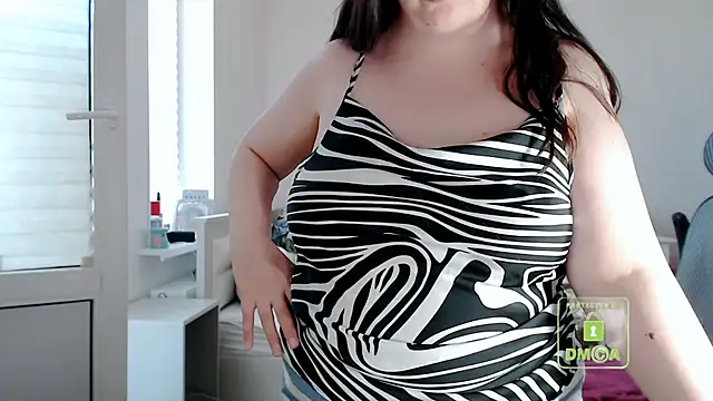 cute and hot online show from July 1, 2026, 3:12 pm