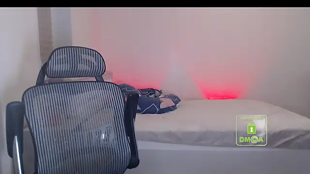 Snapshot of cute_and_hot chatting on November 19, 2025, 3:45 pm cute and hot online show from November 19, 2025, 3:45 pm