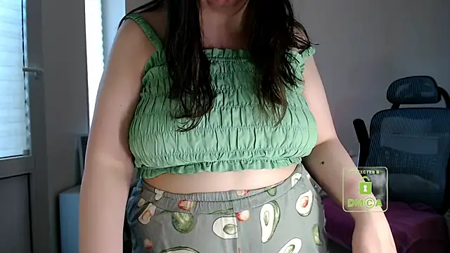 cute and hot online show from March 29, 2026, 11:56 am