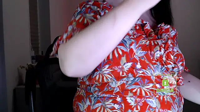 Snapshot of cute_and_hot chatting on November 26, 2025, 4:40 pm cute and hot online show from November 26, 2025, 4:40 pm