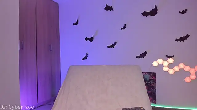 cyberzoe online show from November 13, 2025, 4:00 pm