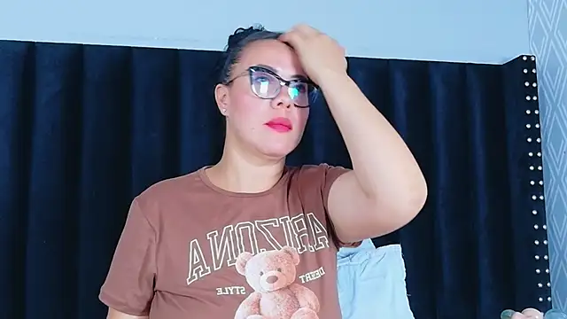 hotlatinateacher online show from February 19, 2026, 7:55 pm