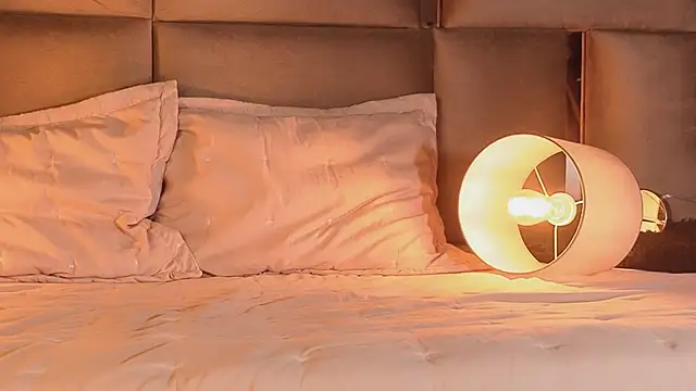 angelinepossy online show from November 9, 2025, 9:30 pm