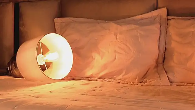 angelinepossy online show from November 12, 2025, 7:51 pm