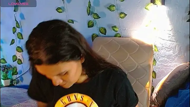 Snapshot of venus_swet_ chatting on November 4, 2025, 1:09 am venus swet online show from November 4, 2025, 1:09 am