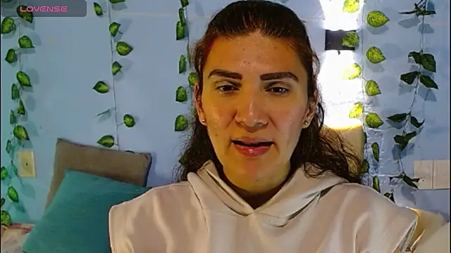 Snapshot of venus_swet_ chatting on June 15, 2026, 2:56 am venus swet online show from June 15, 2026, 2:56 am