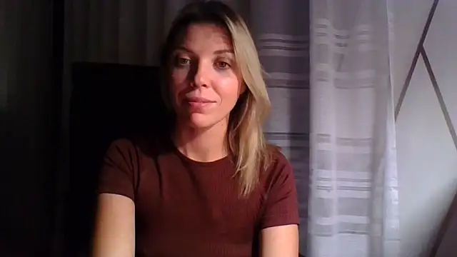 Snapshot of VelvetLove287 chatting on October 21, 2025, 6:51 pm VelvetLove287 online show from October 21, 2025, 6:51 pm