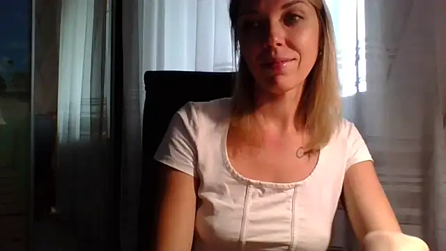 VelvetLove287 online show from November 26, 2025, 8:47 am