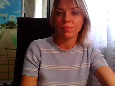 Snapshot of VelvetLove287 chatting on October 14, 2025, 7:20 am VelvetLove287 online show from October 14, 2025, 7:20 am