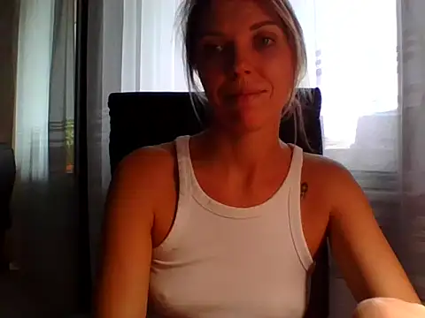 Snapshot of VelvetLove287 chatting on October 15, 2025, 8:55 am VelvetLove287 online show from October 15, 2025, 8:55 am