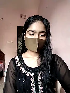 Arisha- online show from November 13, 2025, 9:13 am