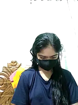 Snapshot of Arisha- chatting on February 1, 2025, 4:43 pm Arisha- online show from February 1, 2025, 4:43 pm