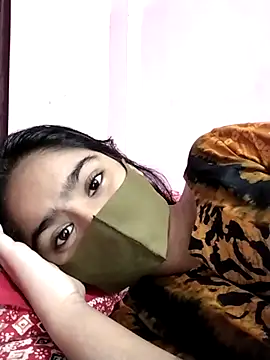 Arisha- online show from October 8, 2025, 7:03 pm