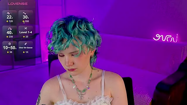 School Love online show from February 21, 2025, 4:16 pm