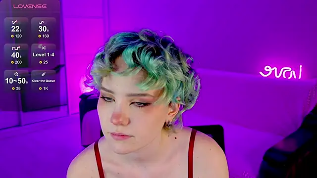 School Love online show from January 29, 2025, 1:07 pm