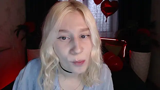 Snapshot of EnigmaSee chatting on March 4, 2026, 2:08 am EnigmaSee online show from March 4, 2026, 2:08 am