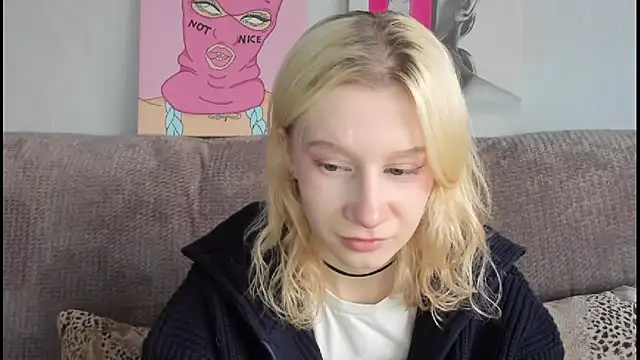 EnigmaSee online show from November 11, 2025, 2:06 am