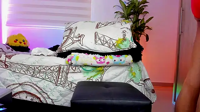 Snapshot of aldrinwhite chatting on October 10, 2025, 6:42 pm aldrinwhite online show from October 10, 2025, 6:42 pm