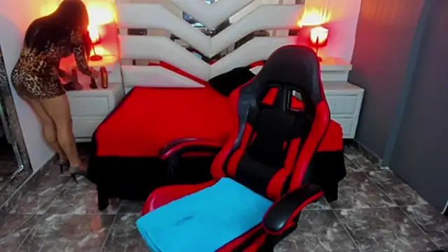 KateTompson  online show from November 20, 2025, 8:42 pm