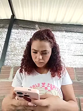 Mommy-Hot online show from October 13, 2025, 12:18 pm