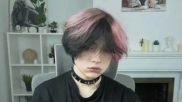 Justin Care online show from November 12, 2025, 12:20 pm