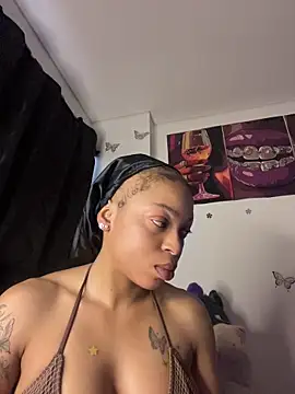 Snapshot of Melany_Williams chatting on April 26, 2026, 12:35 pm Melany Williams online show from April 26, 2026, 12:35 pm