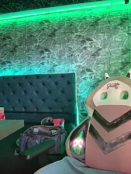 Melany Williams online show from October 26, 2025, 1:11 pm