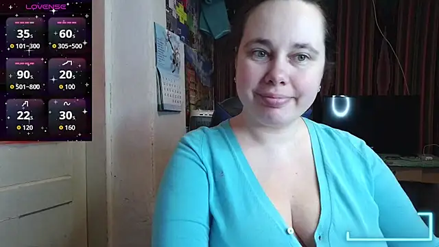 Cora Maro online show from April 12, 2026, 11:41 pm