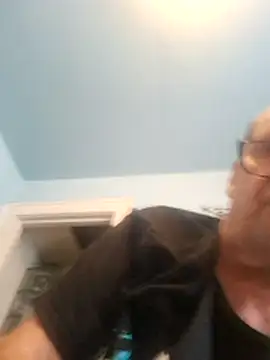 fastesttongue1680 online show from November 24, 2025, 3:56 pm