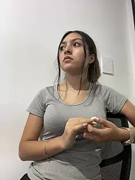 Snapshot of Emelie_Ch1 chatting on March 18, 2025, 10:48 pm Emelie Ch1 online show from March 18, 2025, 10:48 pm