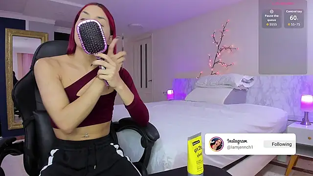 charolbruce 1 online show from November 8, 2025, 12:20 pm