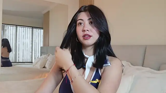 Zoe Benson online show from October 20, 2025, 1:55 pm