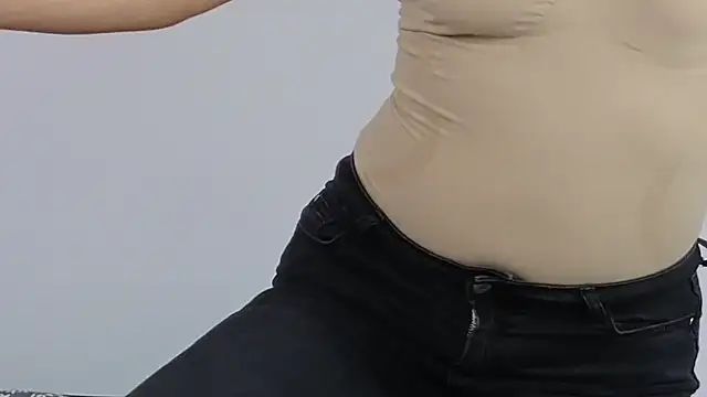 Snapshot of MadameDeFeu chatting on February 19, 2026, 8:33 am MadameDeFeu online show from February 19, 2026, 8:33 am