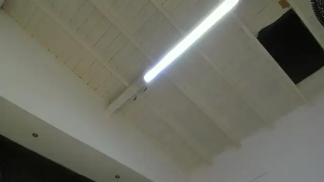 Snapshot of AbigailWilliams_ chatting on October 29, 2025, 11:20 am AbigailWilliams online show from October 29, 2025, 11:20 am