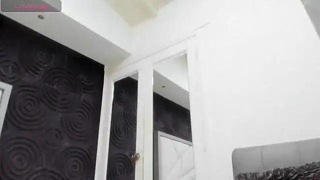 Snapshot of AbigailWilliams_ chatting on November 11, 2025, 11:05 am AbigailWilliams online show from November 11, 2025, 11:05 am