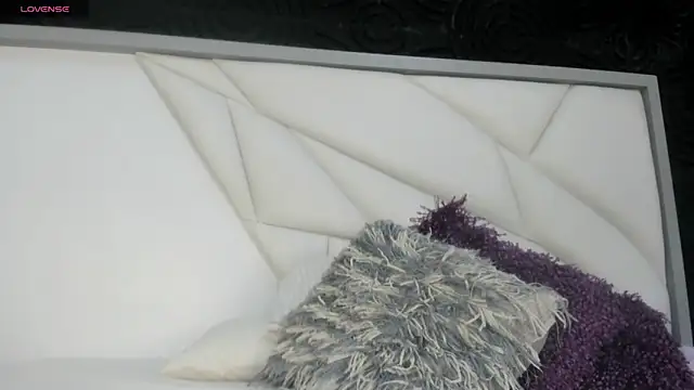 Snapshot of AbigailWilliams_ chatting on November 22, 2025, 11:20 am AbigailWilliams online show from November 22, 2025, 11:20 am