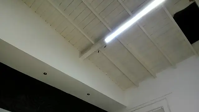 Snapshot of AbigailWilliams_ chatting on October 14, 2025, 11:11 am AbigailWilliams online show from October 14, 2025, 11:11 am