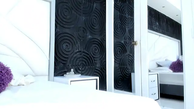 Snapshot of AbigailWilliams_ chatting on November 4, 2025, 11:14 am AbigailWilliams online show from November 4, 2025, 11:14 am