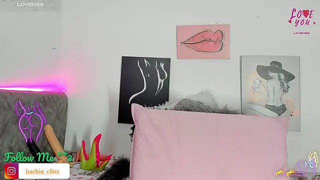 BarbieHotLaura online show from November 23, 2025, 9:58 pm