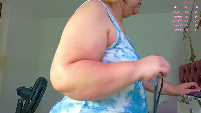 Snapshot of Gaby_Vegaa chatting on November 13, 2025, 10:02 pm Gaby Vegaa online show from November 13, 2025, 10:02 pm