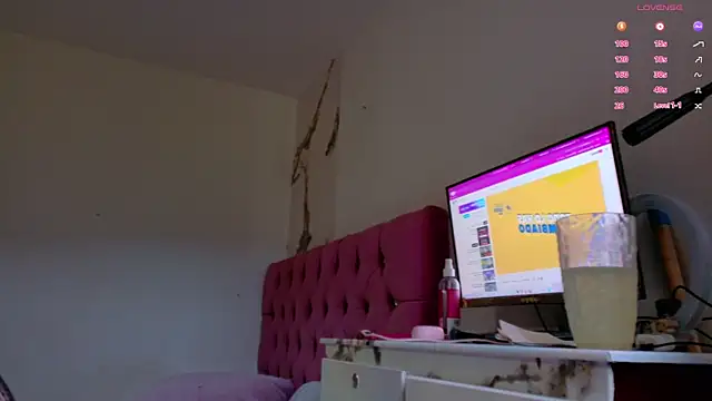 Snapshot of Gaby_Vegaa chatting on November 16, 2025, 10:13 pm Gaby Vegaa online show from November 16, 2025, 10:13 pm