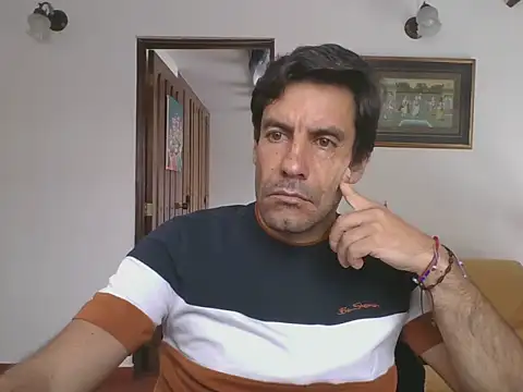 elkike1980 online show from July 15, 2026, 4:14 pm