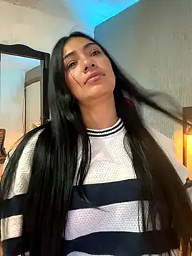 emmily d online show from November 4, 2025, 6:11 pm