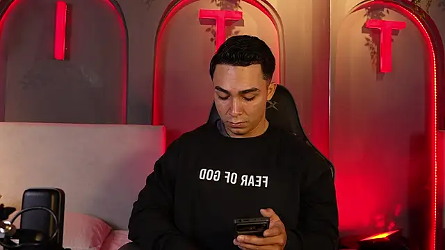 Ryan Hunt online show from October 7, 2025, 12:28 pm