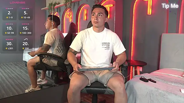 Ryan Hunt online show from December 22, 2025, 12:49 pm