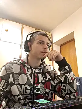 BigDickEnrg7195 online show from February 11, 2025, 10:28 pm