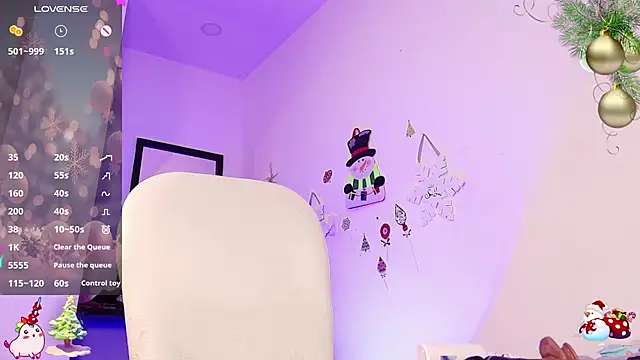 Snapshot of Lauren17_ chatting on December 13, 2024, 11:17 pm Lauren17 online show from December 13, 2024, 11:17 pm