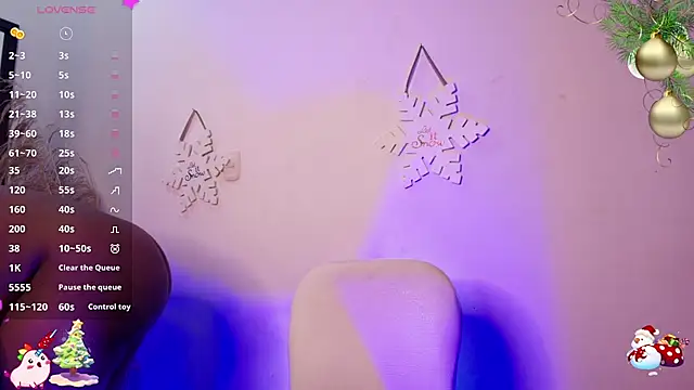 Snapshot of Lauren17_ chatting on December 30, 2024, 8:04 pm Lauren17 online show from December 30, 2024, 8:04 pm