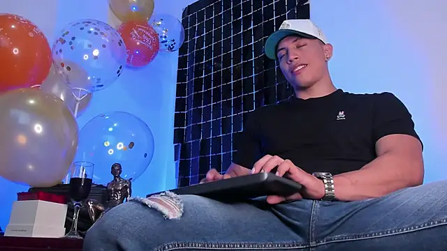 ThomsEvery  online show from March 22, 2025, 1:00 am